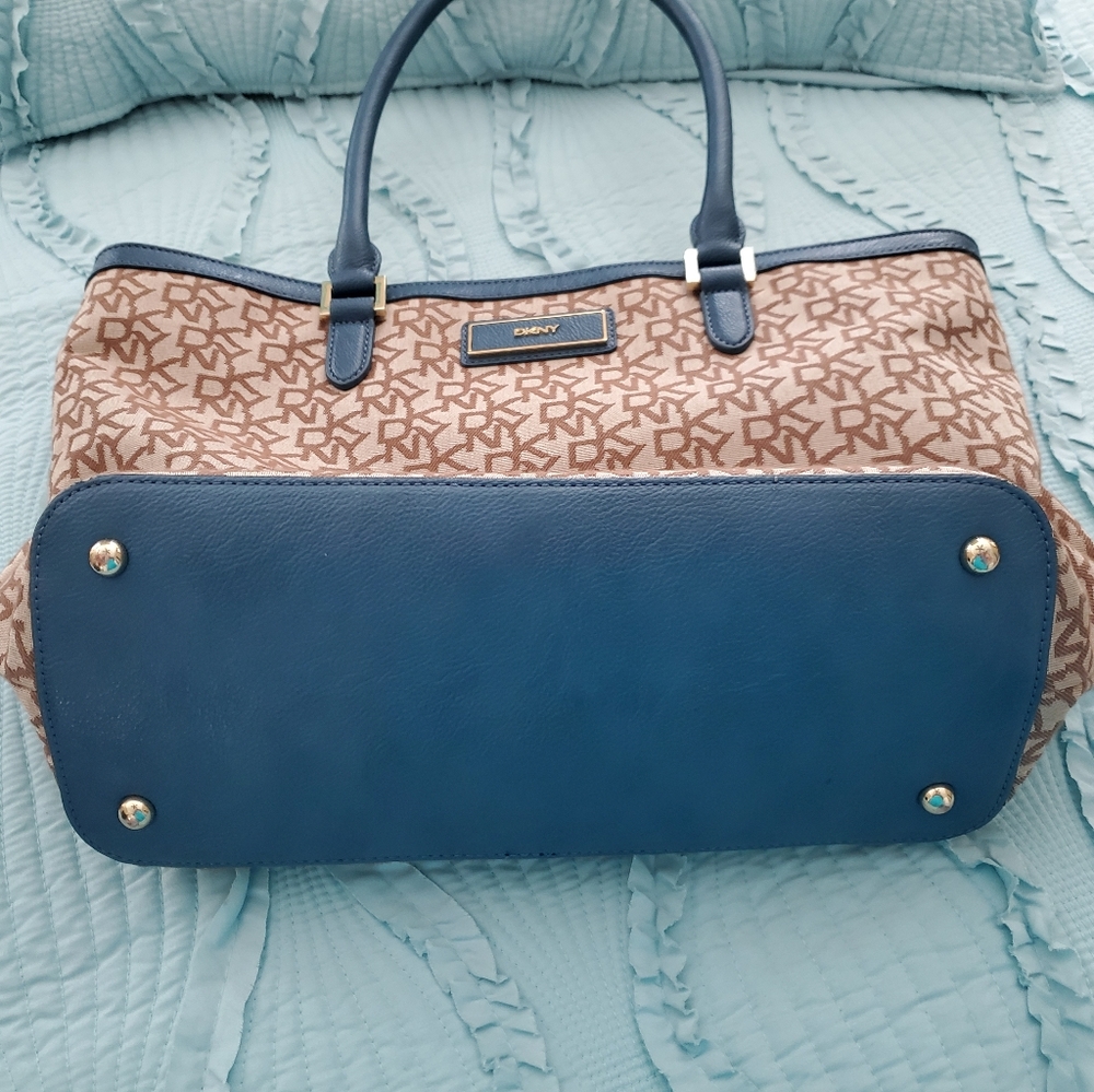 DKNY purse